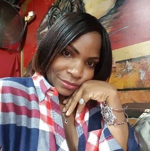 Meet your Posher, Pauline